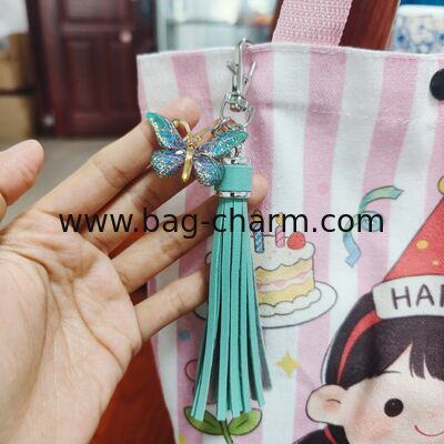 GUGEER Exquisite Butterfly Keychain Charm Pendant Decorative Key Ring Sweet Gift for Birthday Holiday Graduation
